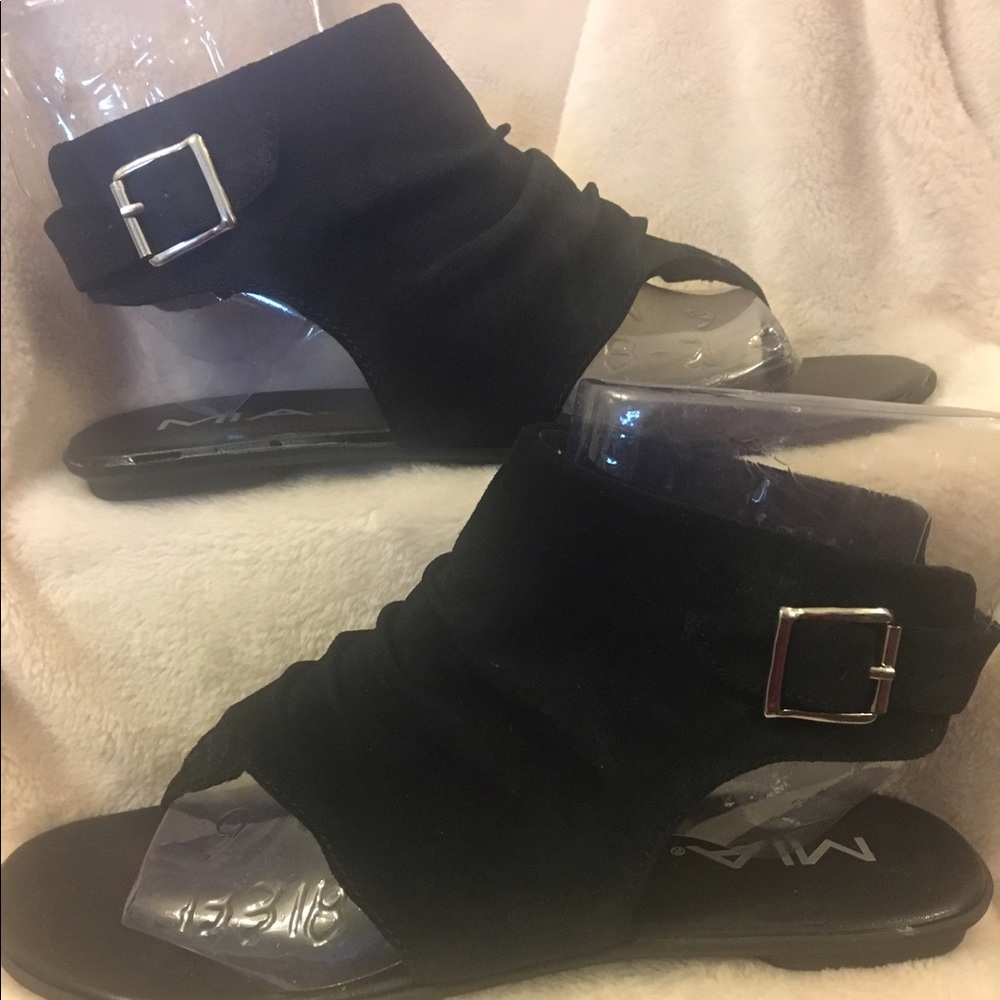Suede sandals